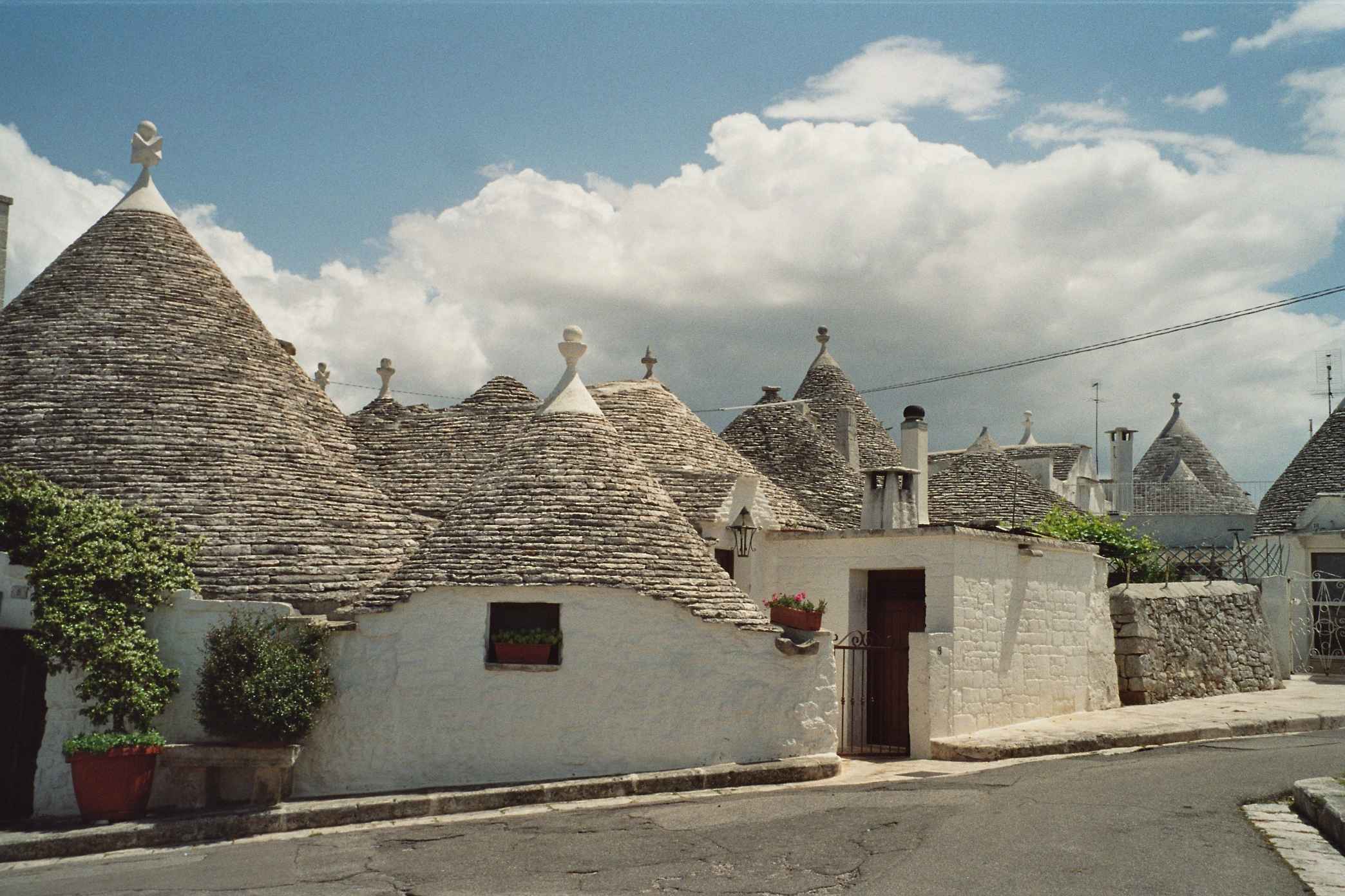 Die Spitzen auf den Trulli sind alle verschieden