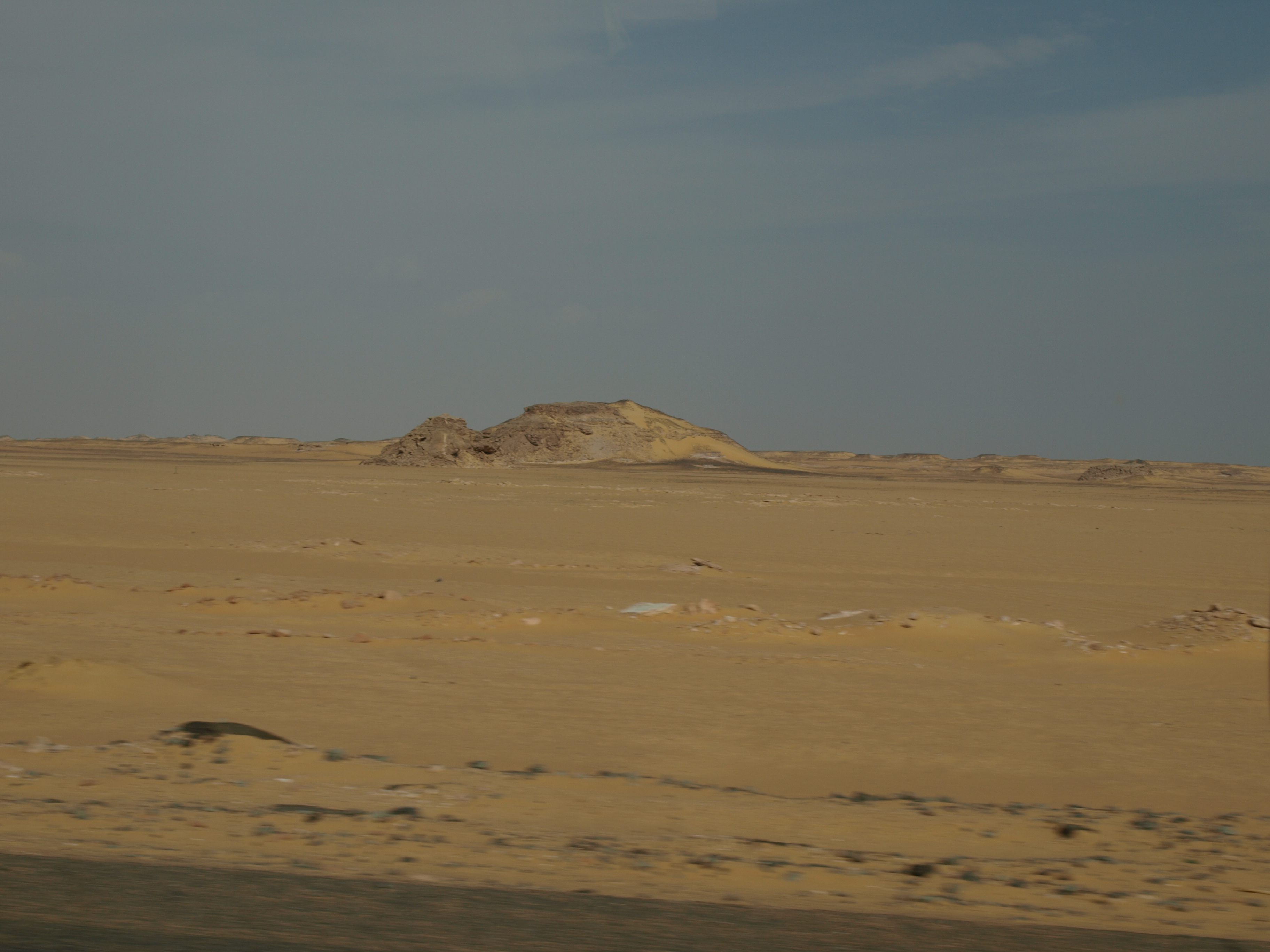 Fahrt durch die Wüste nach Abu Simbel