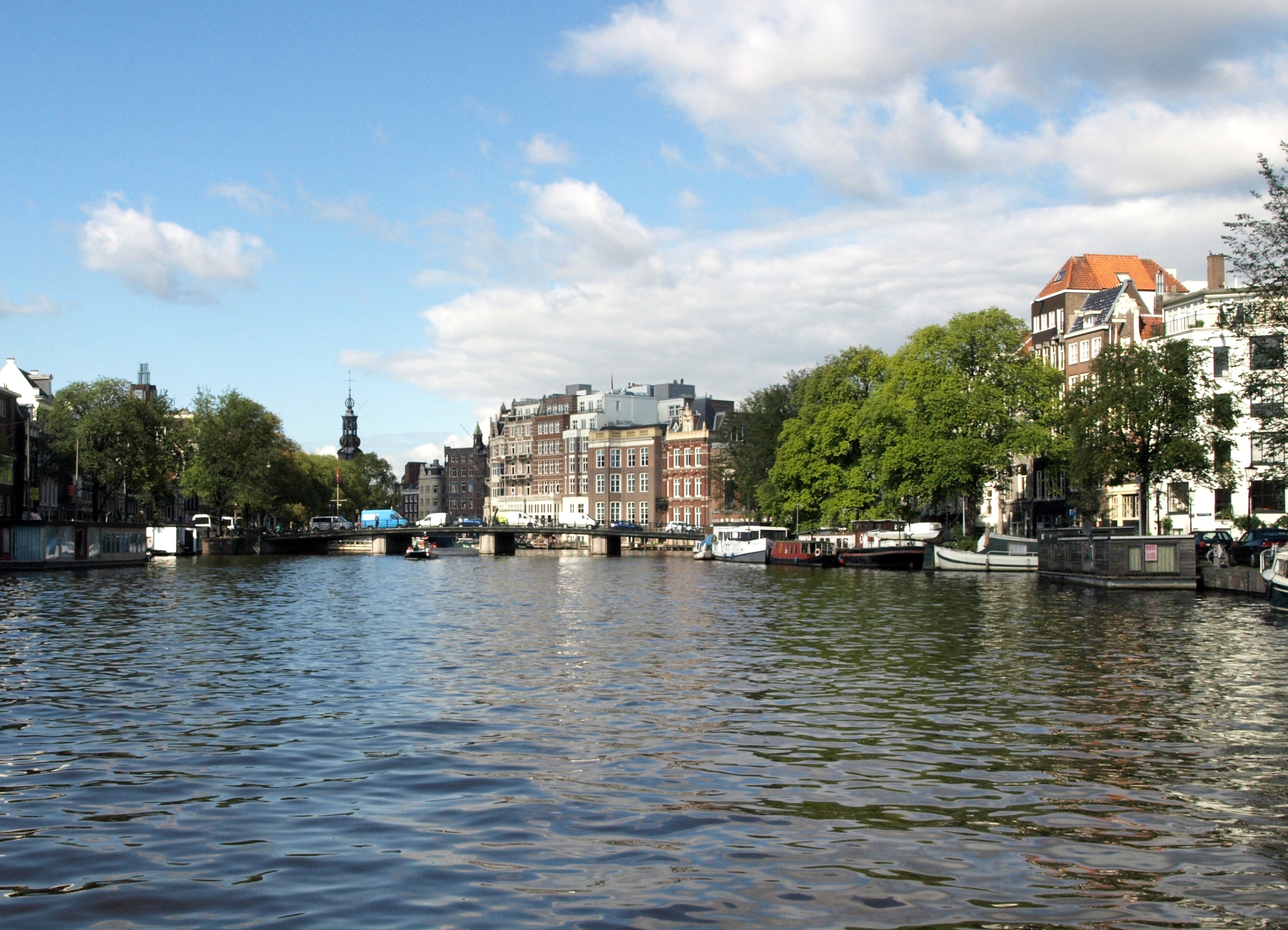 Gracht mit Kaufmannshäusern