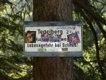 Gefahrenschild am Wanderweg