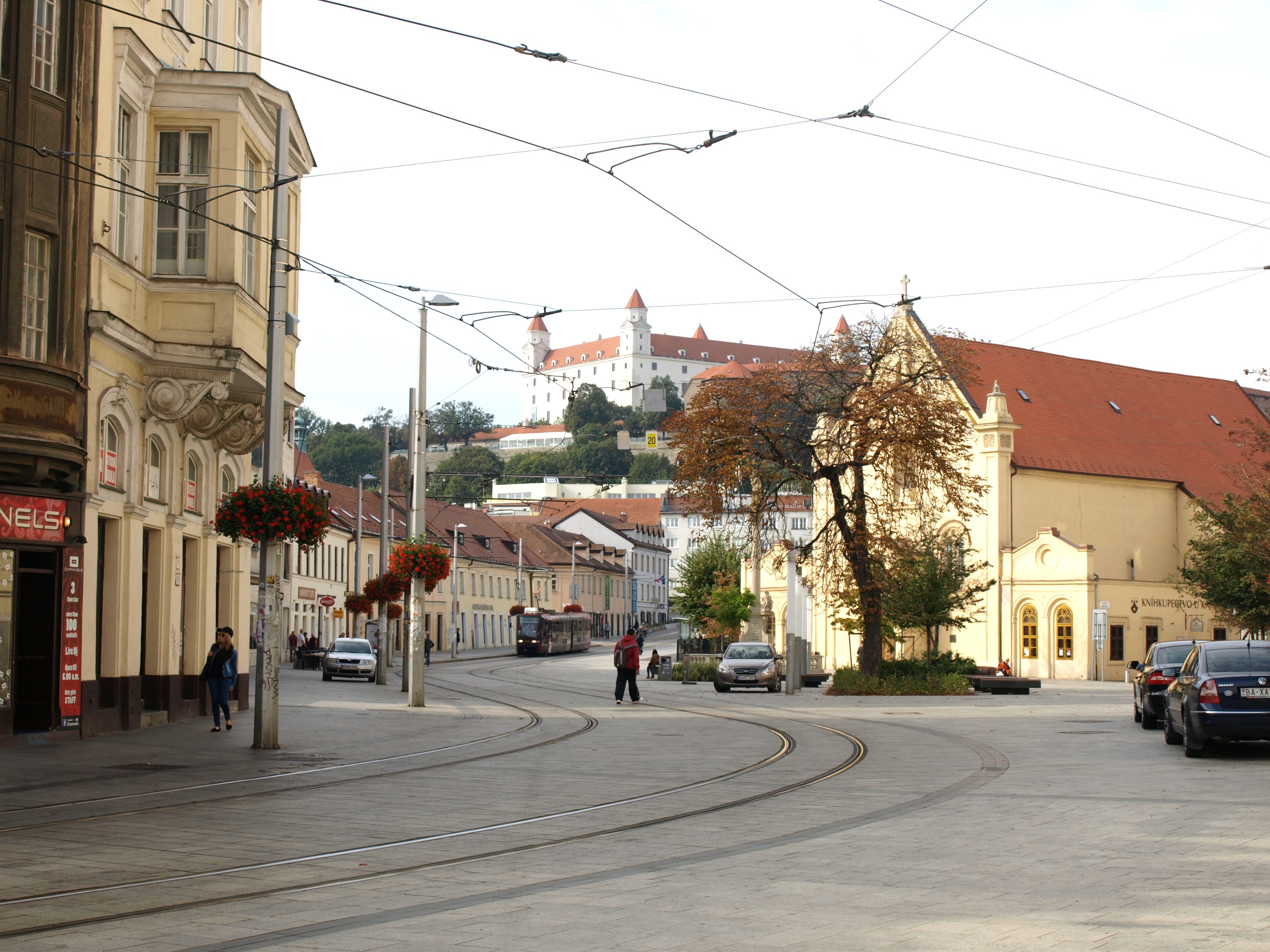 Župné námestie mit kath.Dreifaltigkeitskirche