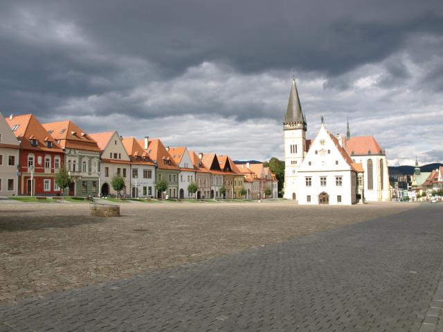 Häuser Rathaus und Kirche