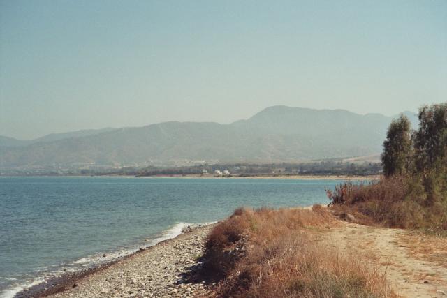 am Strand Blick richtung Trodos